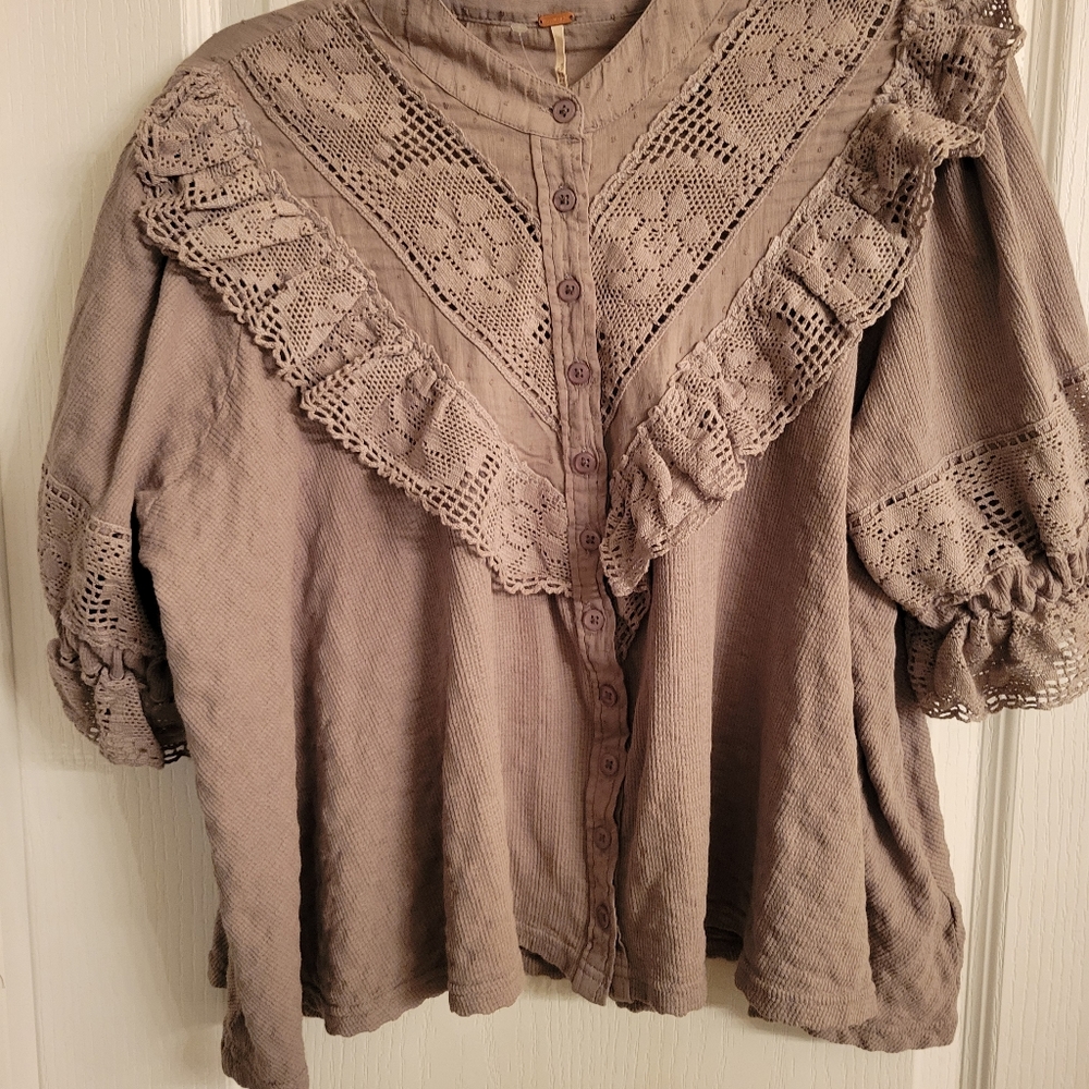 Free People   size M  color Taupe